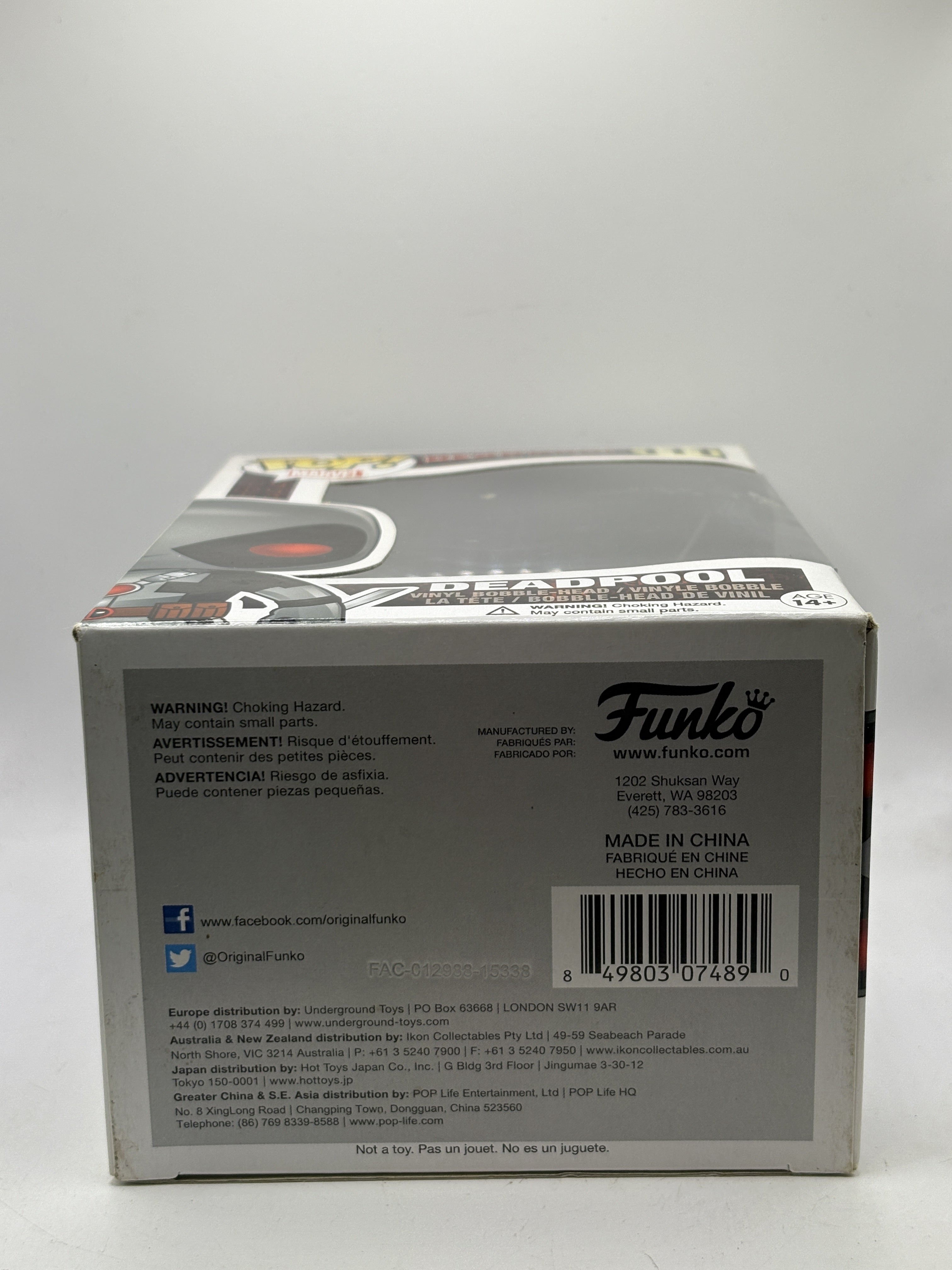 Funko POP! Marvel #111 Deadpool Grey Suit Bobble-Head - Box DMG — bottom